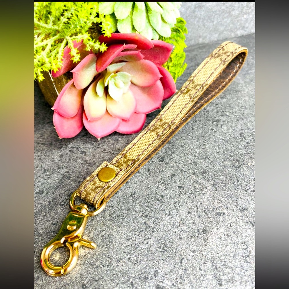Keep it Gypsy Upcycled Beige Key Fob!